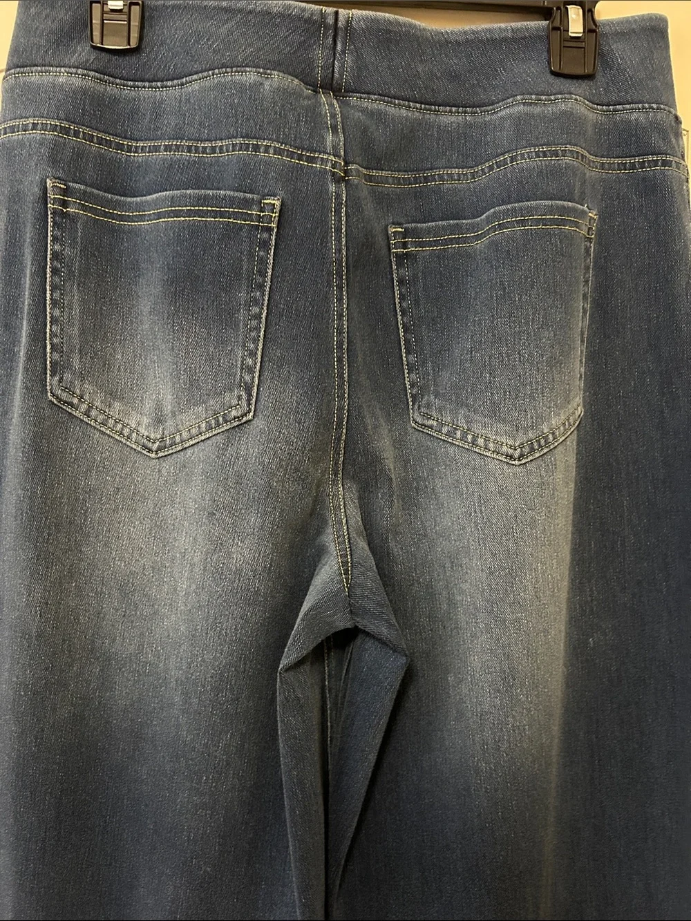 HALARA Wide-Leg Wide Waist Jeans in Dark Blue. Soft & Stretchy Fabric